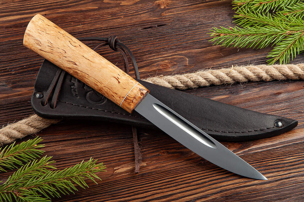 Просто красивая картинка. Просто для атмосферы. Просто нож из интернета)