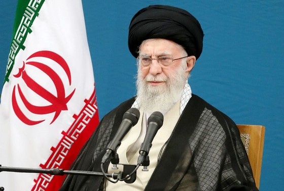    Али Хаменеи