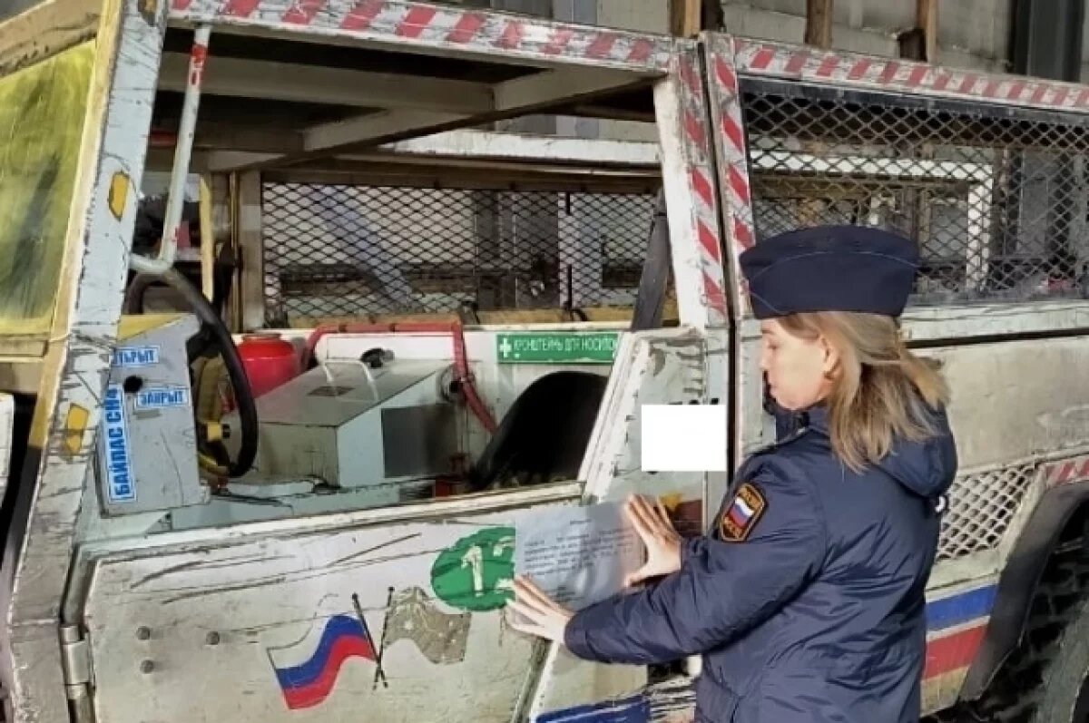    На шахте в Кузбассе приостановили опасную пассажирскую дизельную машину