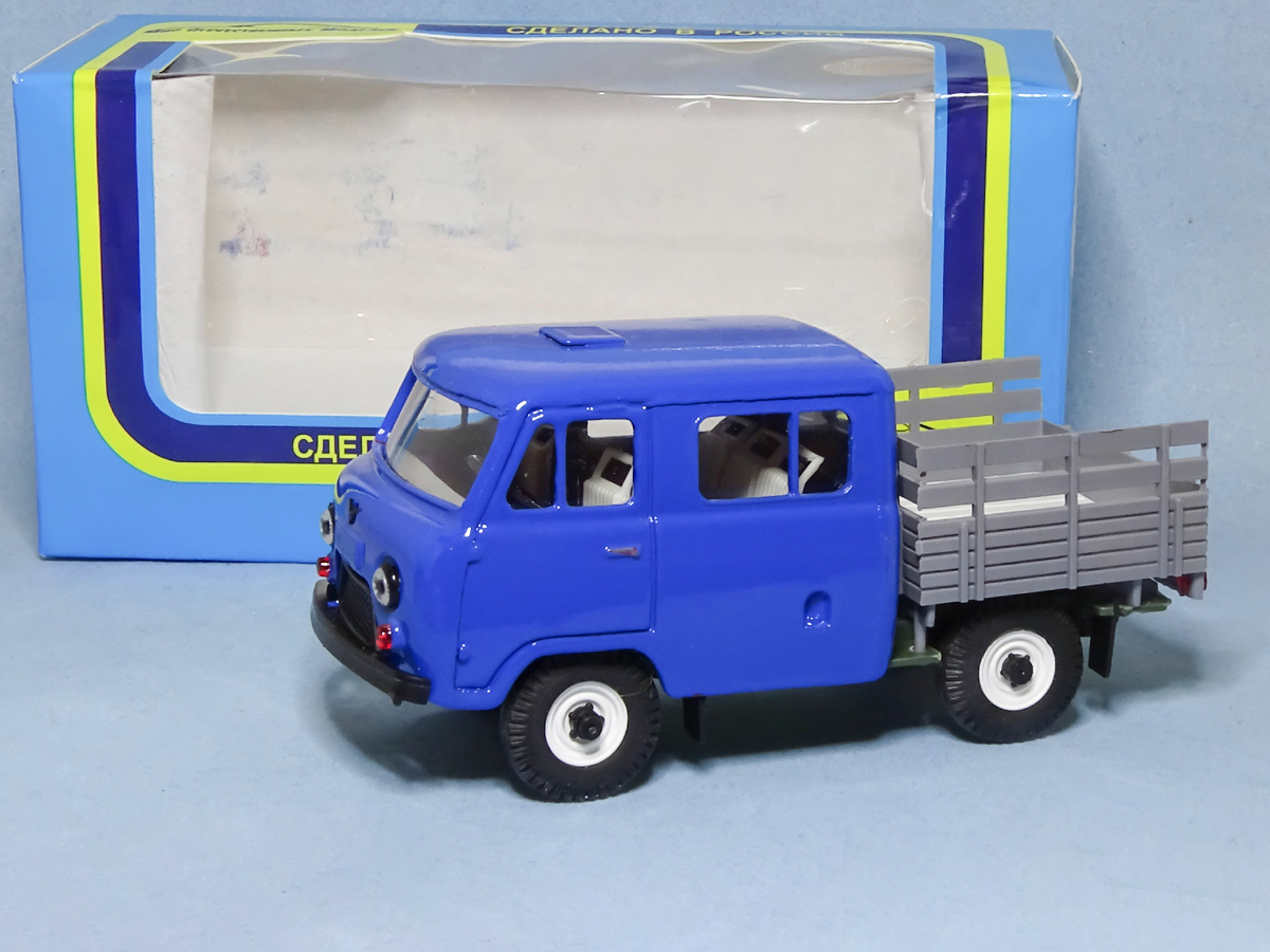 Рис. 1. Модель автомобиля УАЗ-39094 «Фермер саратовского производства в масштабе 1:43