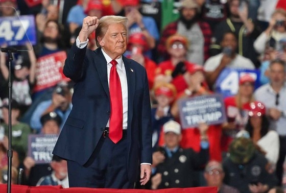    Дональд Трамп