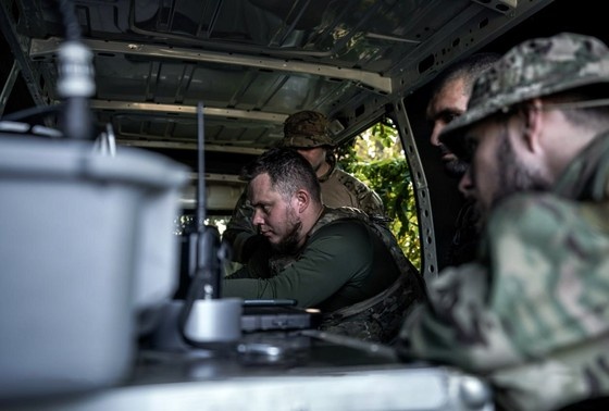    Военнослужащие Вооруженных сил Украины в зоне боевых действий