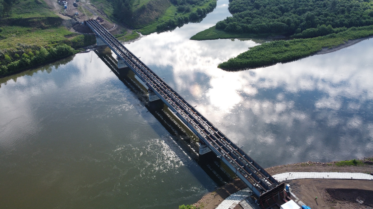 © Росавтодор / rosavtodor.gov.ru / CC BY 4.0 (Строительство моста ч/з р. Кан, 2022 г.)