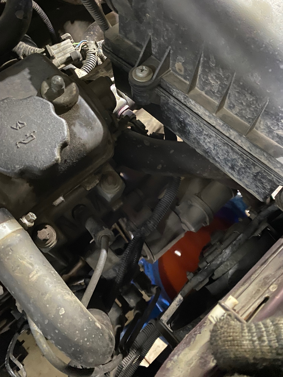 Замена патрубков охлаждения Ваз 2115. Фото: Касайханов Ерлан