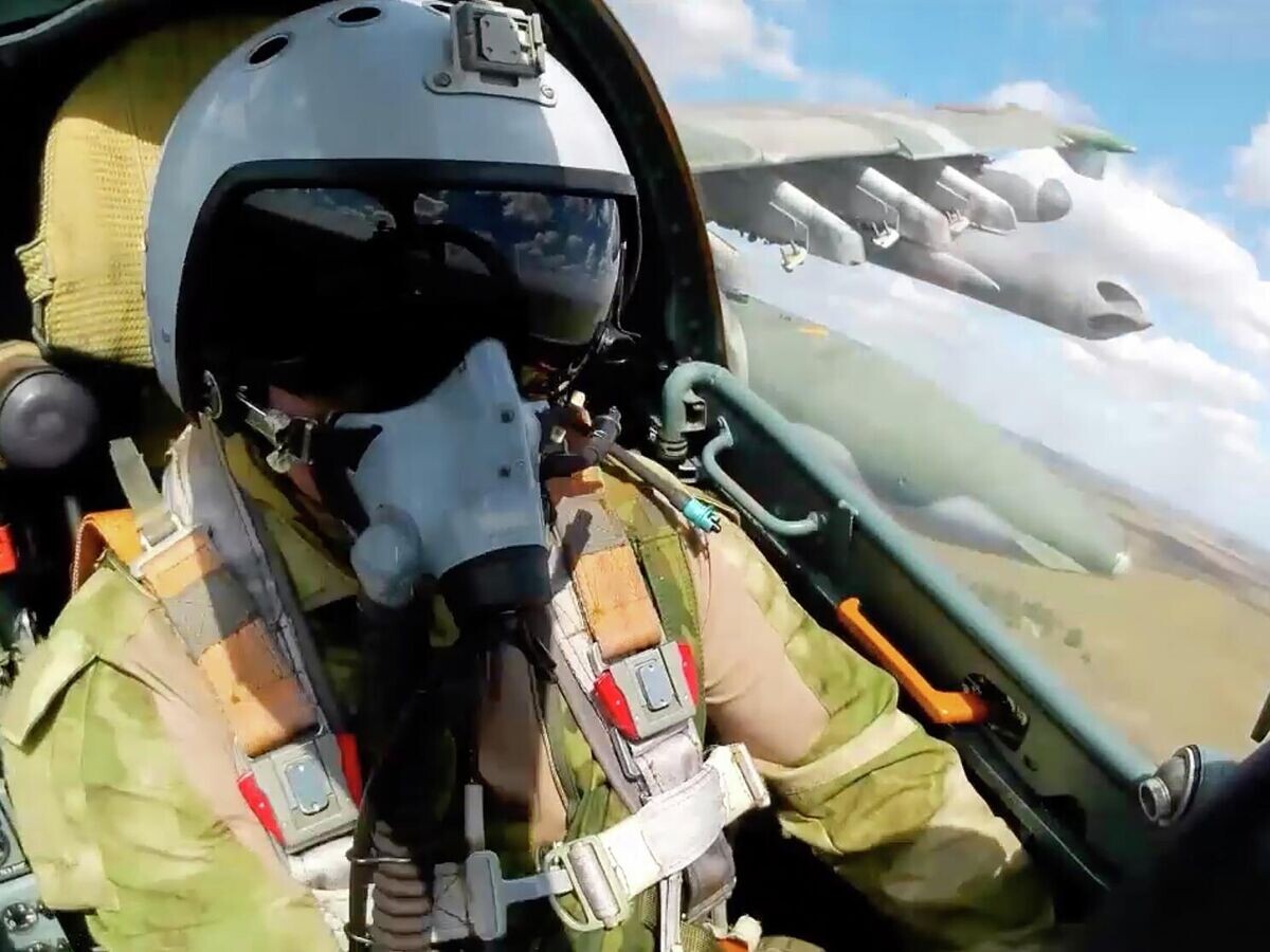    Нанесение ударов по объектам военного управления и системы энергетики Украины© Минобороны РФ