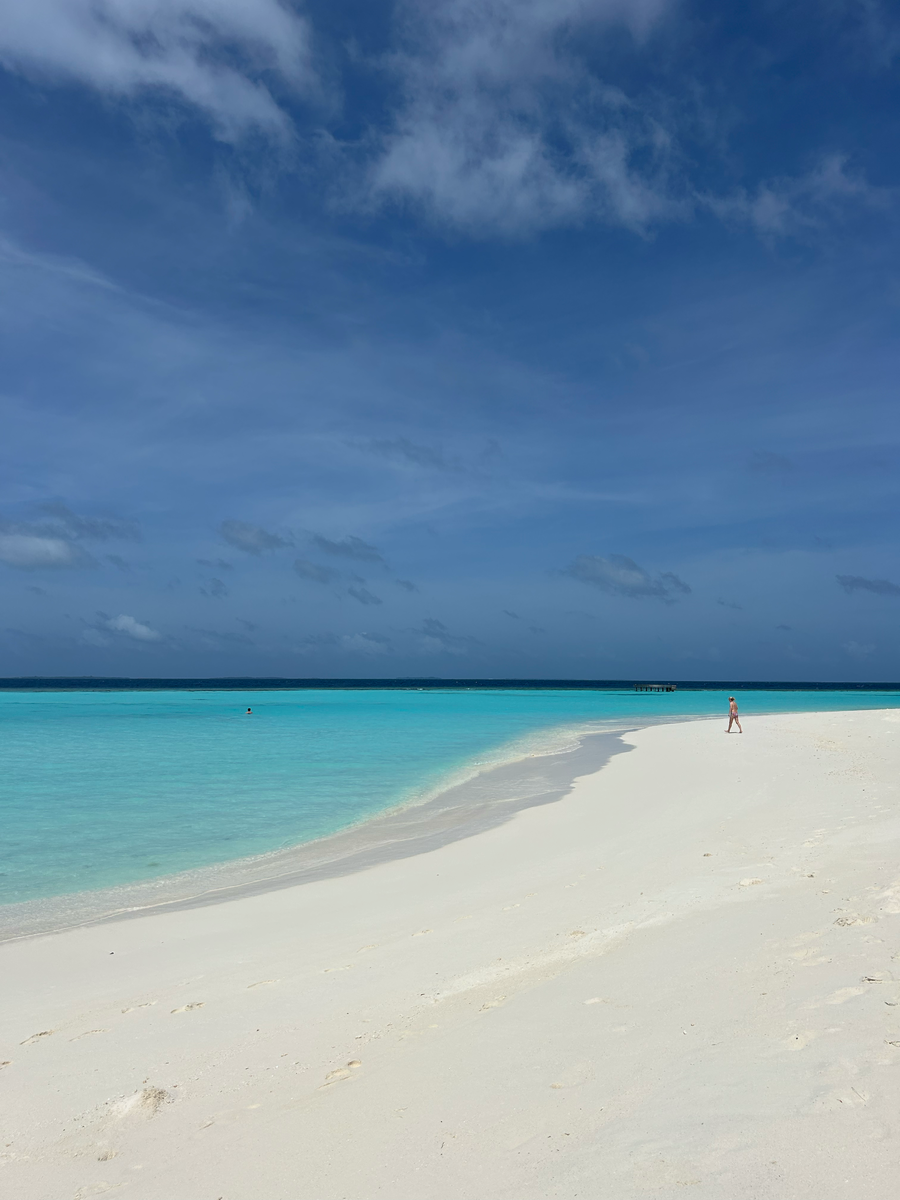 при некорректном выборе отеля и виллы, картинка по пляжу может быть совсем другой