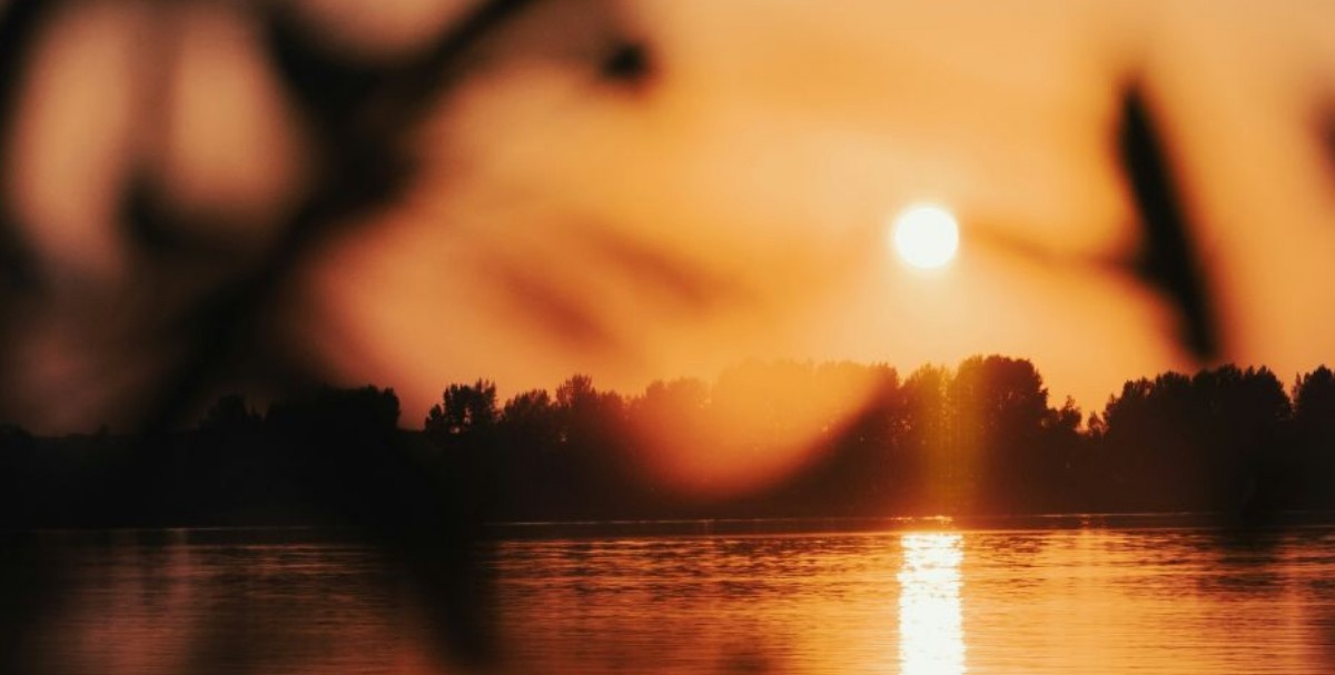 Один из шикарных вечеров в российской глубинке.