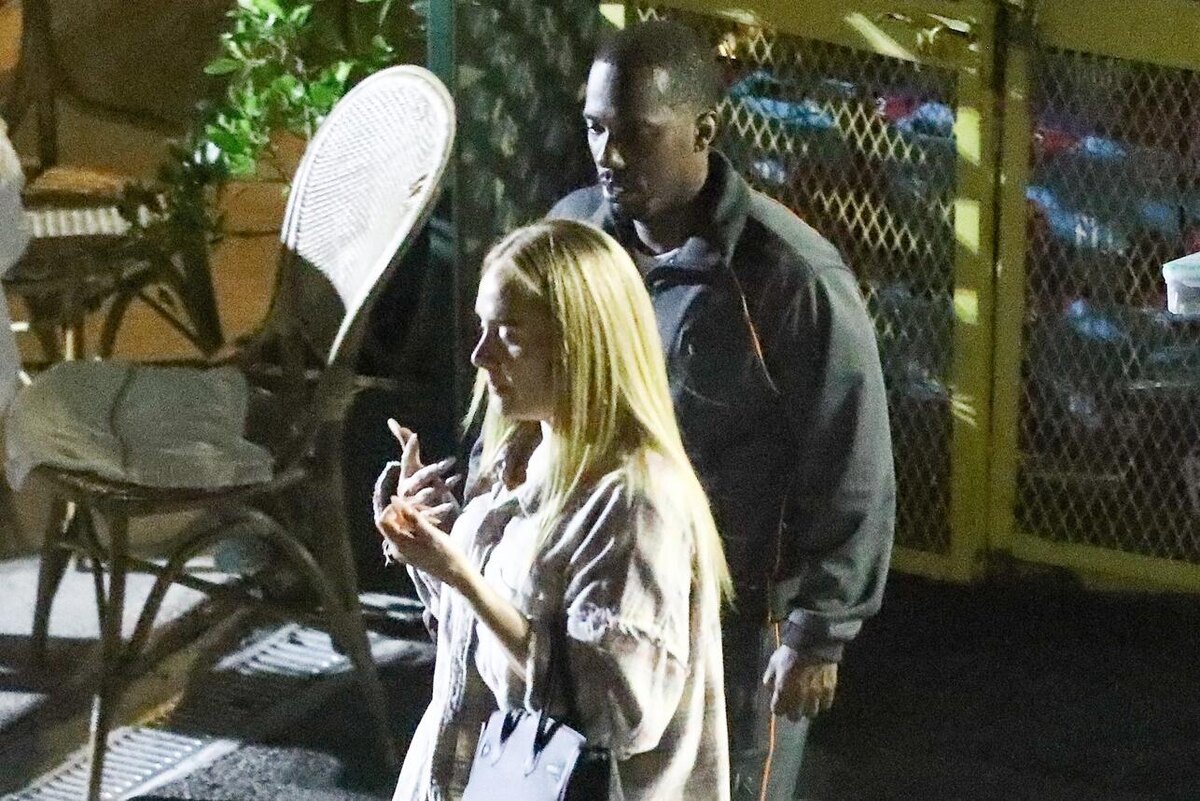    Адель со своим женихом Ричем Полом LEGION-MEDIA