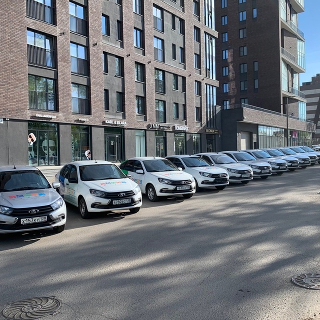 Автопарк курьерской службы Махом в городе Иркутск