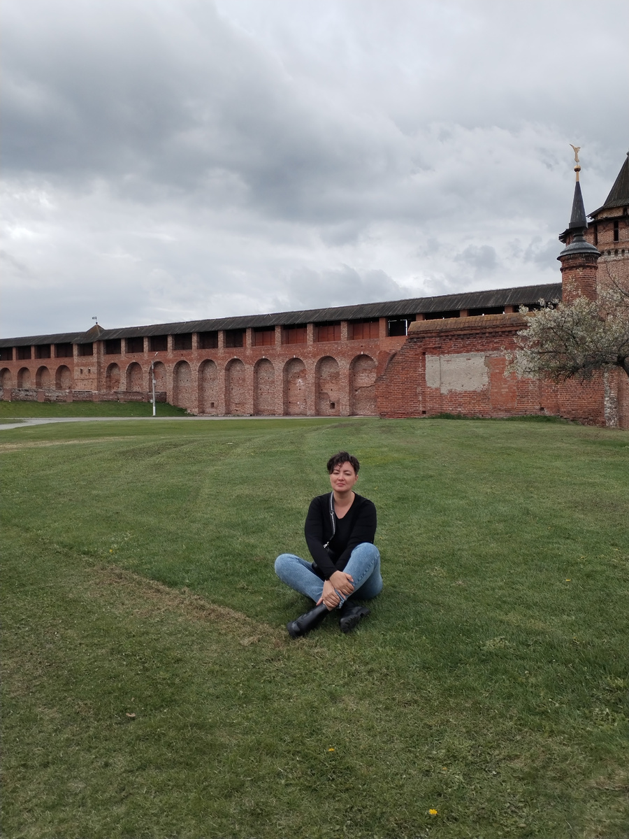 Несчастный автор с больным плечом, фотка, правда, старая, здесь плечо еще здорово 