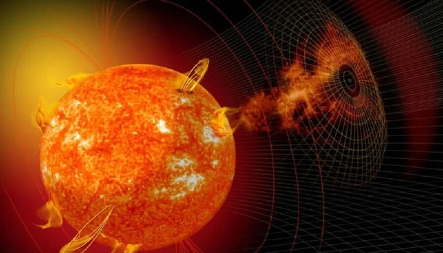 Выброс солнечной массы. Художественное изображение Антон Яцков📷
