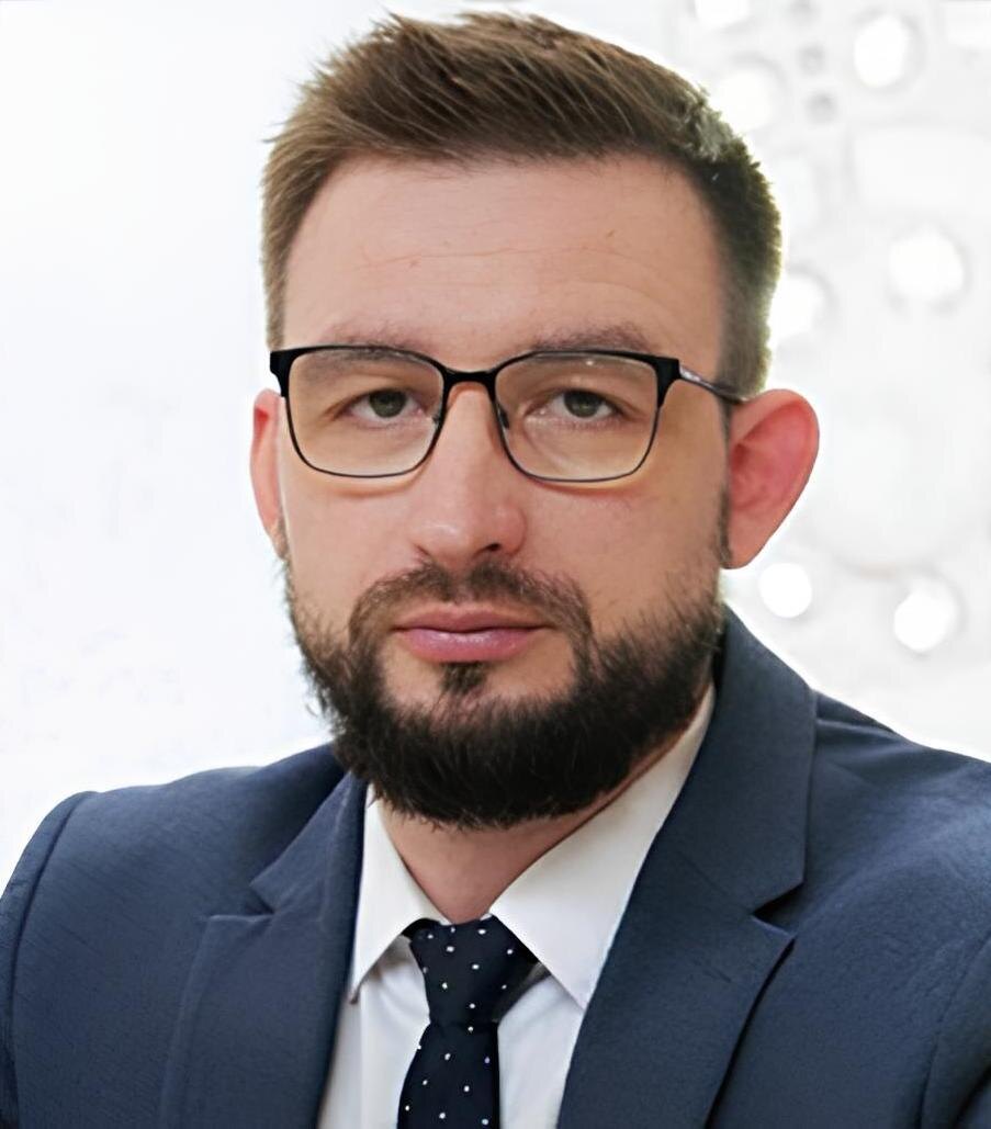 Руководитель отдела продаж направления физиотерапии завода «ЭМА» Артём Бранштейн 