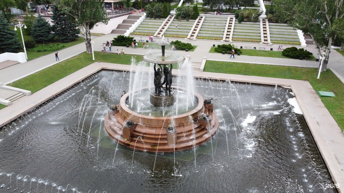 фонтан Атланты г. Ростов-на-Дону картинка из интернета