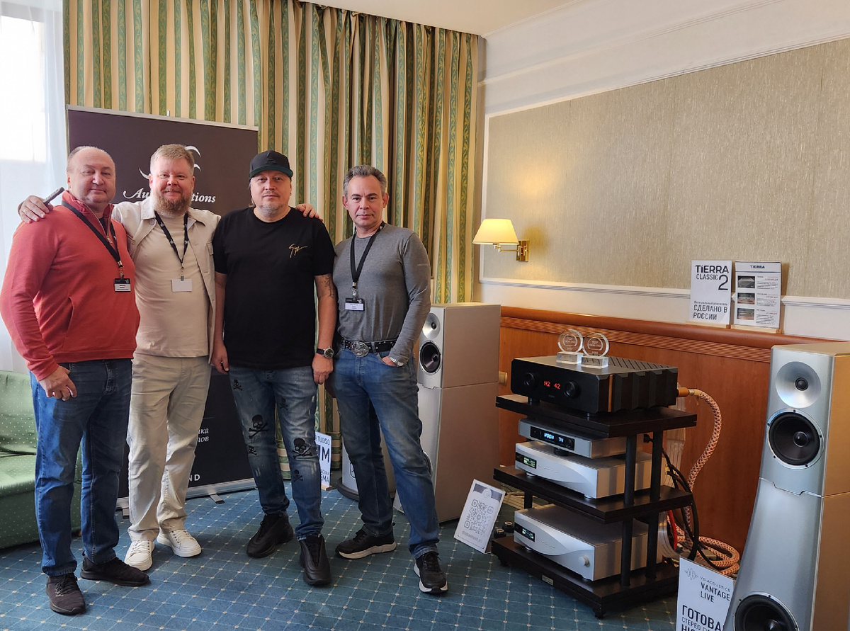 Михаил Мамонов (SmartAudio recording), Александр Лев Коновалов (звукорежиссер топ 10 звезд отечественного шоубизнеса) и Олег Шаманков (разработчик Tierra)