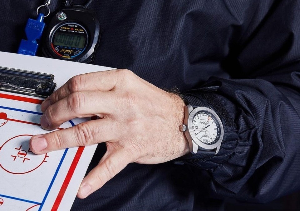    «Луч» выпустит серию часов в память о Руслане Салее. Фото: соцсети «Луч».