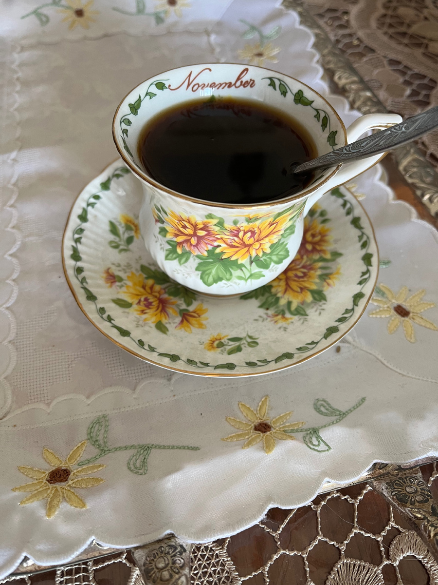 Вот вам чашечка кофе для хорошего настроения!