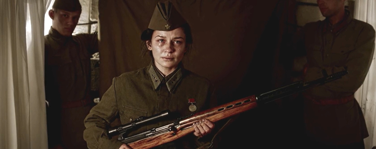 Кадр из кинофильма "Битва за Севастополь", 2015 г., режиссер Сергей Мокрицкий, сценаристы Максим Бударин, Сергей Мокрицкий, Леонид Корин, композитор Евгений Гальперин (скриншот) 