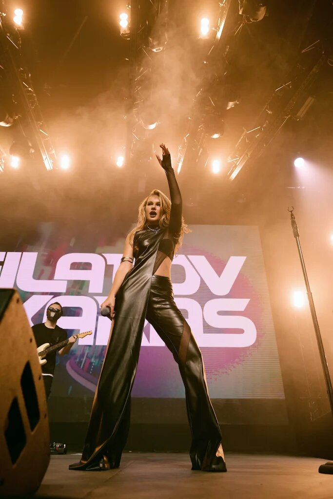 Листайте вправо, чтобы увидеть больше изображений