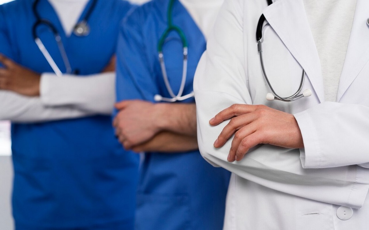    График работы липецких медучреждений изменится 2-4 ноября Freepik