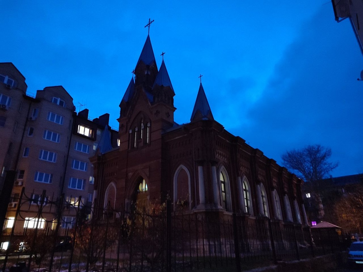 Улица Льва Толстого, 85