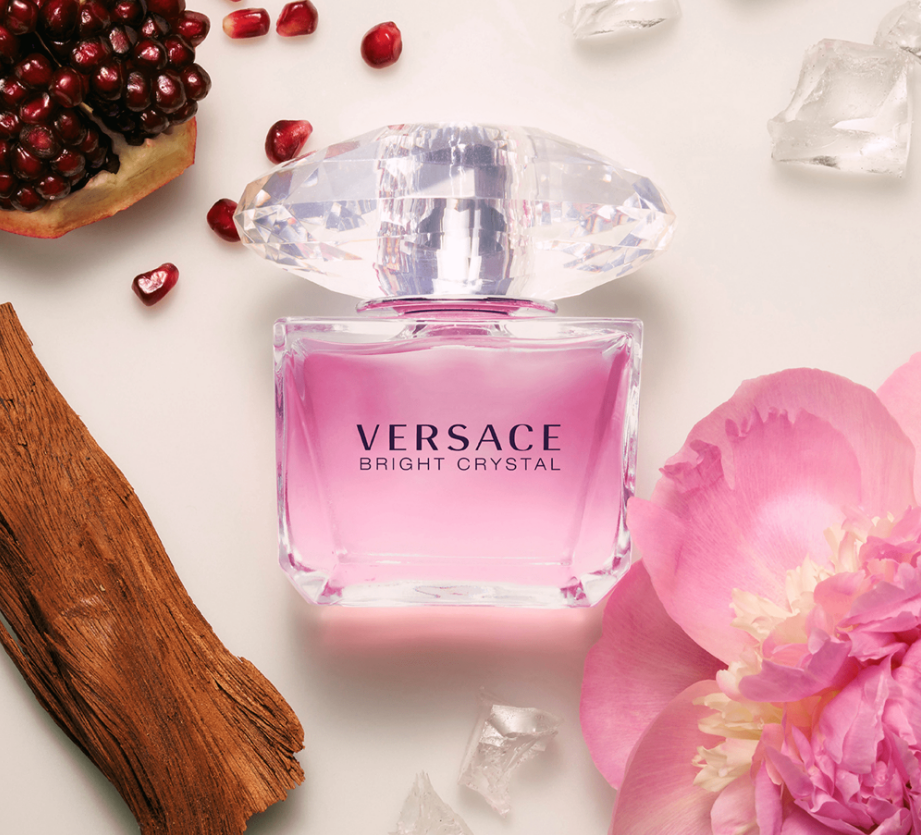 Versace Bright Crystal Parfum: Аромат, воплощающий чувственность и кристальную прозрачность