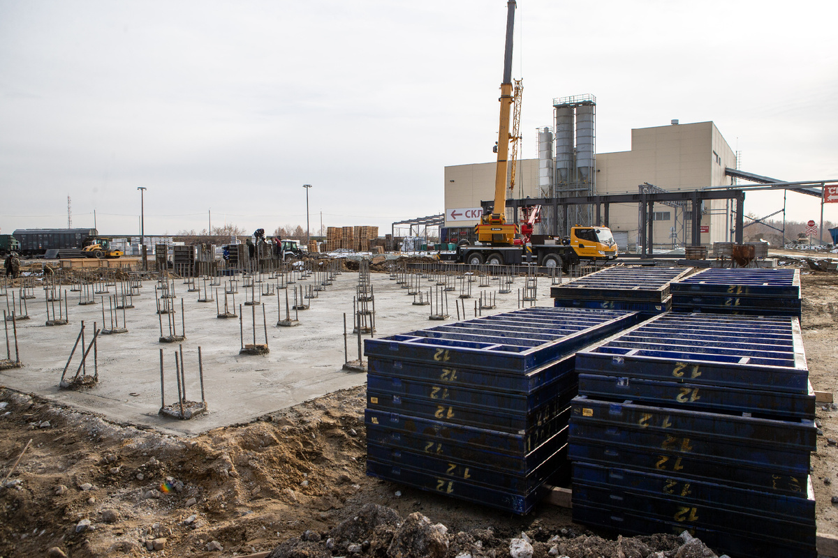 Завод Поревит увеличивает мощность линии по производству тротуарной плитки в Ялуторовске