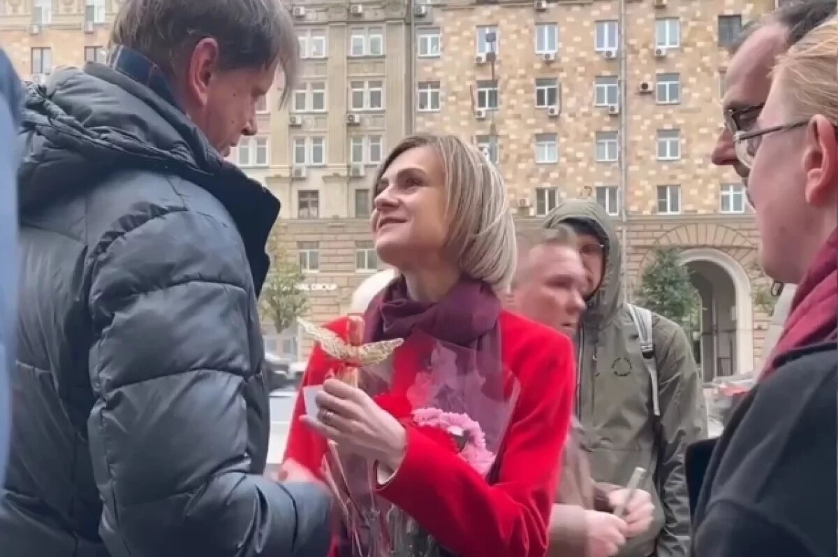    Мария Бутина приняла участие в акции.