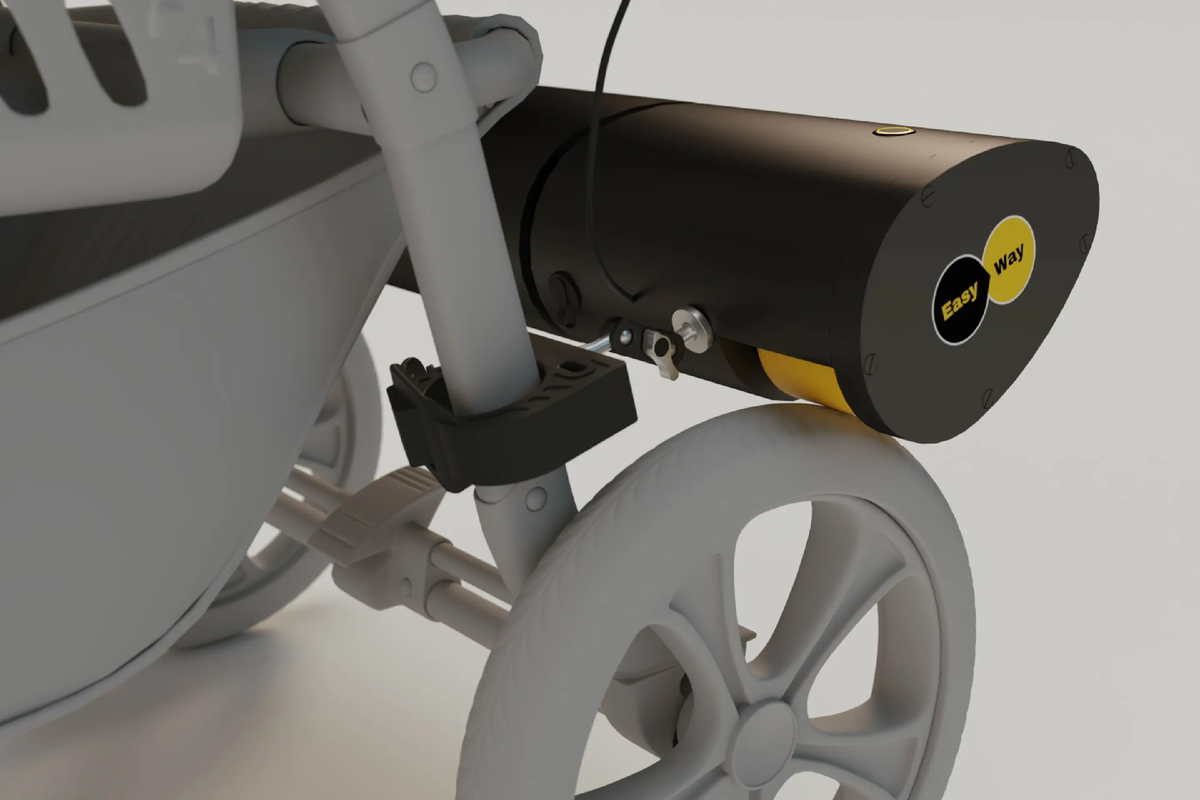 Каждое из задних колес коляски приводится в движение отдельным мотором