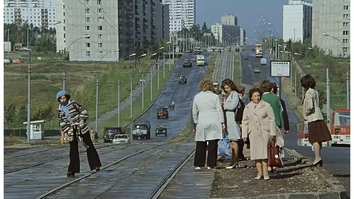     Источник: ркж. Эльдар Рязанов, 1977 г.