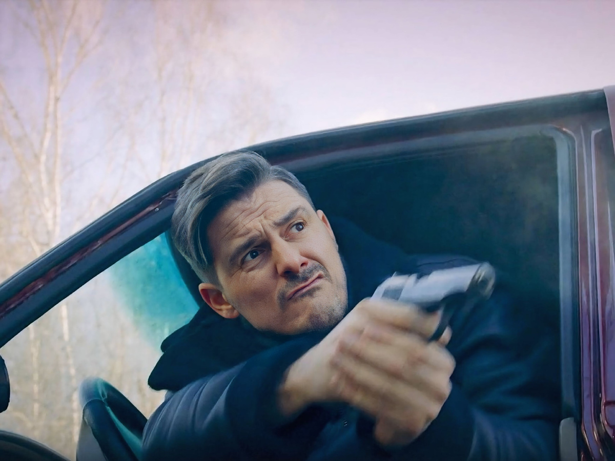 Кадр из сериала. Дмитрий Паламарчук в роли Сергея Малахова