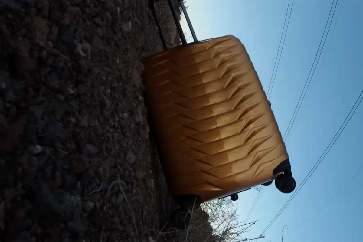 samsonite / YouTube📷Для тестирования чемодан оборудовали камерой, системой контроля высоты и датчиками для мониторинга условий полета