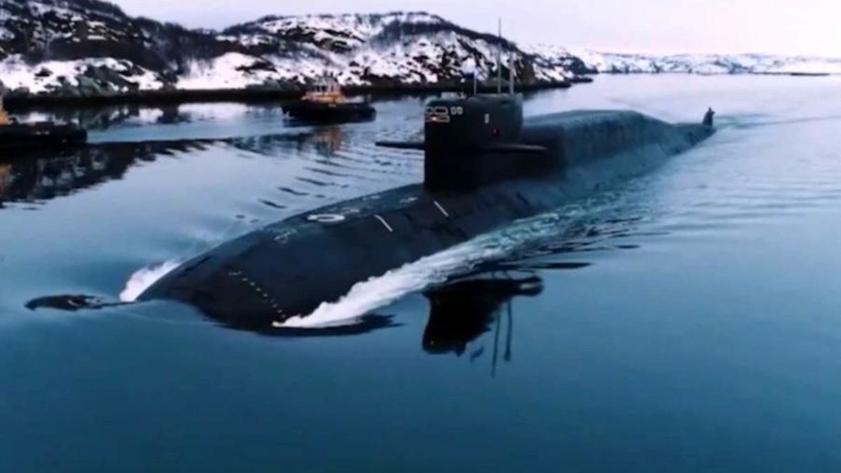 Родная лодка «К-279» вовсе не в льняном море. 