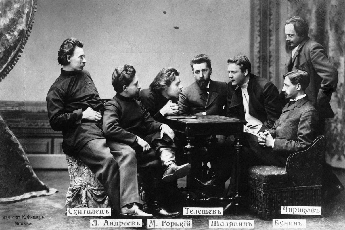    Члены литературного кружка «Среда», куда входили братья Бунины