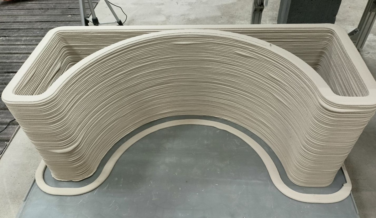 Скамейка из бетона