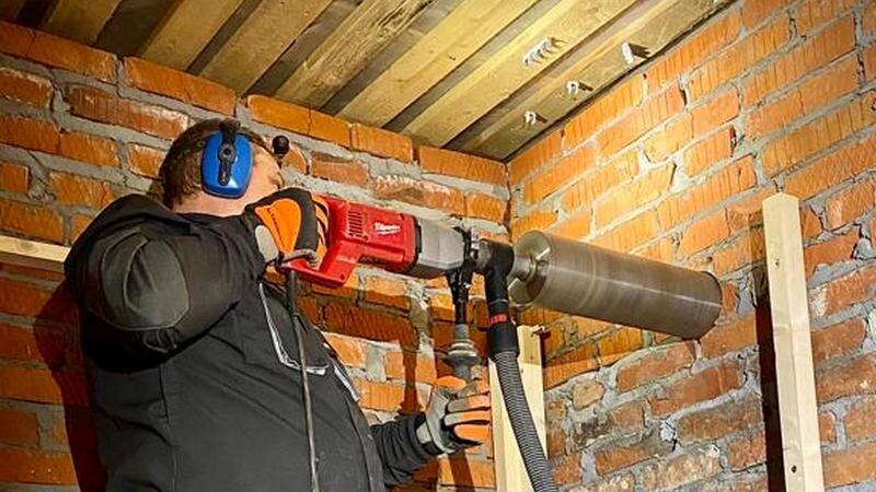 Сверлю в бане