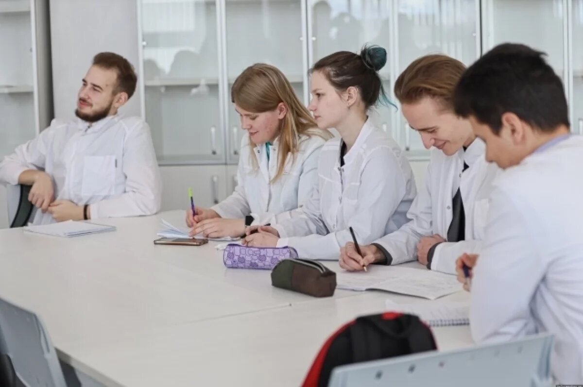    Более 500 студентов посетили первую пару в новом медкорпусе ПсковГУ