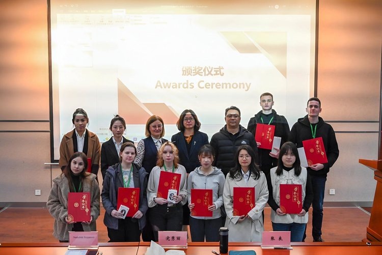    На конкурсе Китайско-российского молодежного форума защиты растений студенты СПбГАУ завоевали призовые места