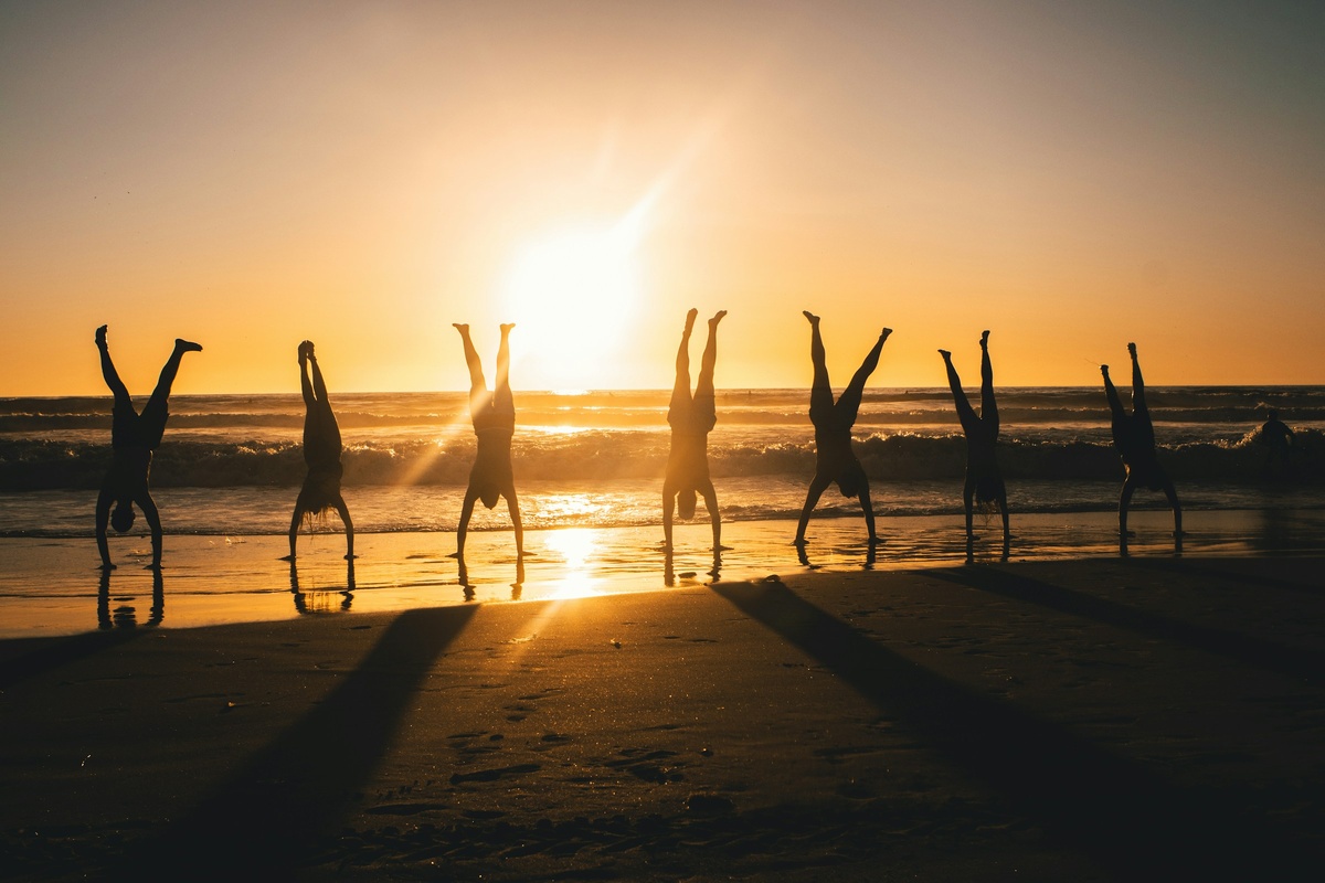 https://unsplash.com/photos/silhouette-of-people-on-beach-during-sunset-TINNWIVP-6Y?utm_content=creditShareLink&utm_medium=referral&utm_source=unsplash