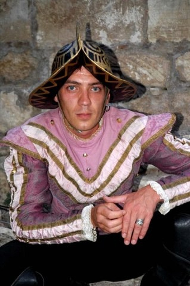    Максим Шпакоский сыгрл десятки ролей в театре и кино. Фото: Драматический театр им. Бориса Лавренёва ЧФ/Вконтакте