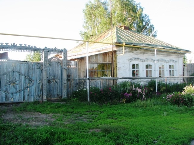реально существующий дом в городе Далматово находится на улице Советской.