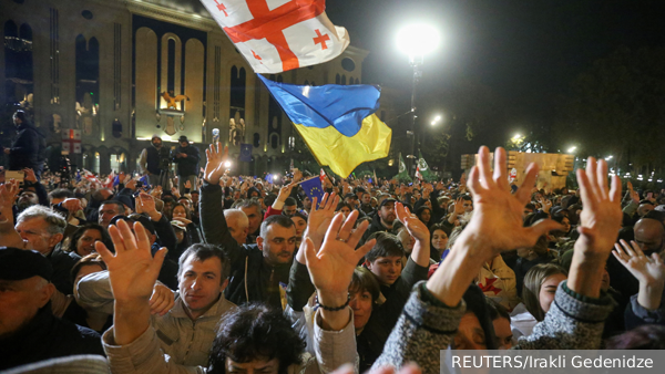     Фото: REUTERS/Irakli Gedenidze   
 Текст: Дмитрий Александров, Тбилиси