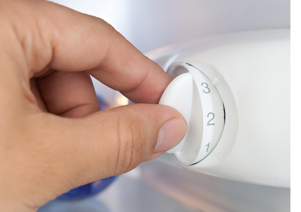 Механическая регулировка (терморегулятор).