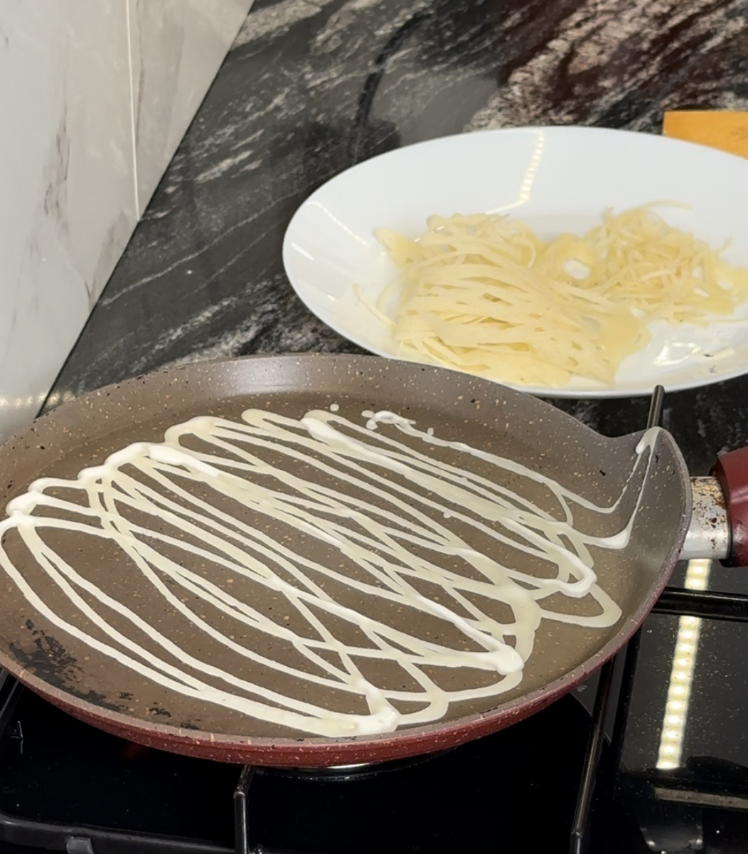 На сухой сковороде 