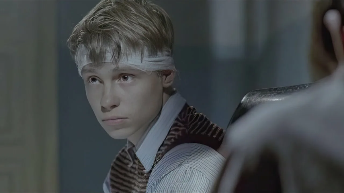 Кадр из к/ф "Сволочи" реж. Александр Атанесян 2006 г.