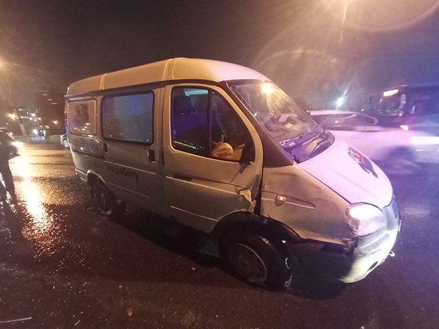 На Южном мосту в Твери столкнулись четыре автомобиля