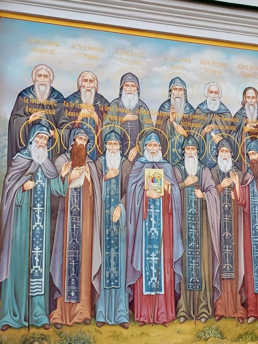 Лики преподобных на часовне в Александро-Свирском монастыре, фото автора
