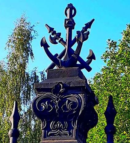 Фрагмент решётки Летнего сада /фото из личного архива, 2021/