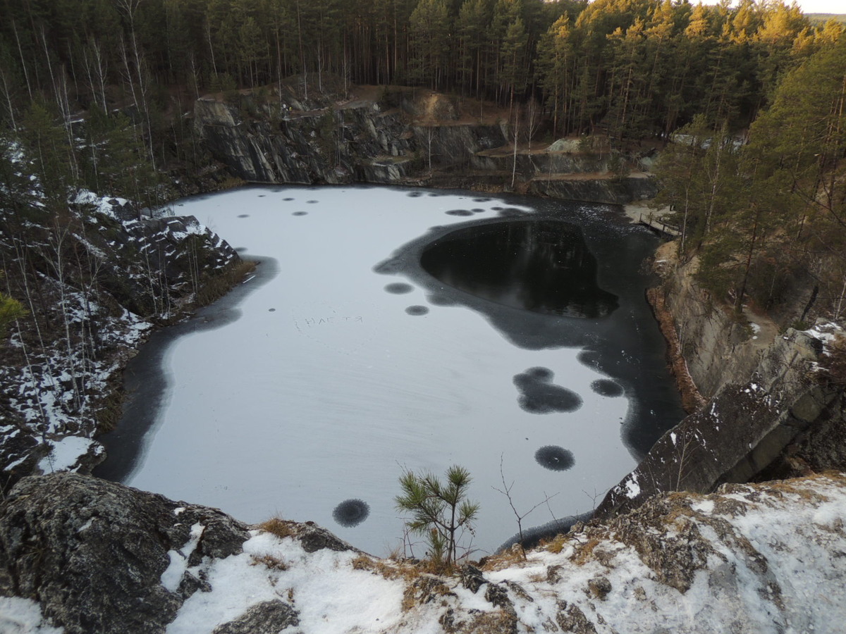 Озеро Тальков камень выглядит как сердце. Лучшие виды с квадрокоптера 