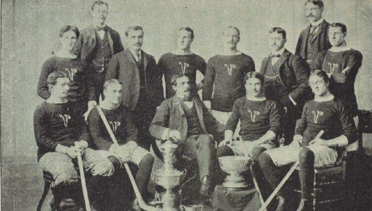    Первая хоккейная команда Канады, 1904 г. Фото: добросовестное использование