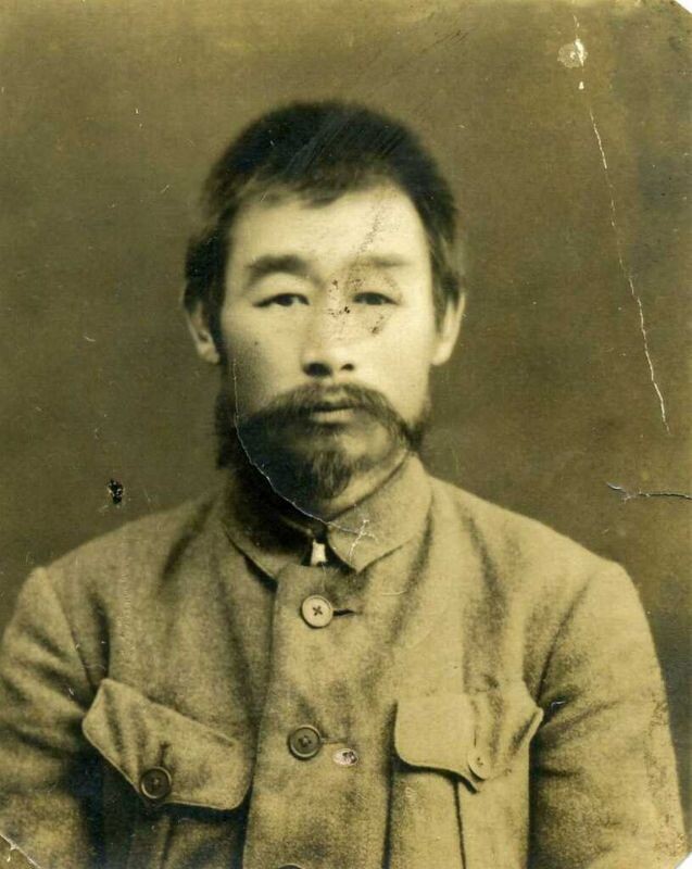    Фотопортрет. Ван Ин-Зун Николай в гимнастерке. Хабаровск. Начало 1930-х годов.